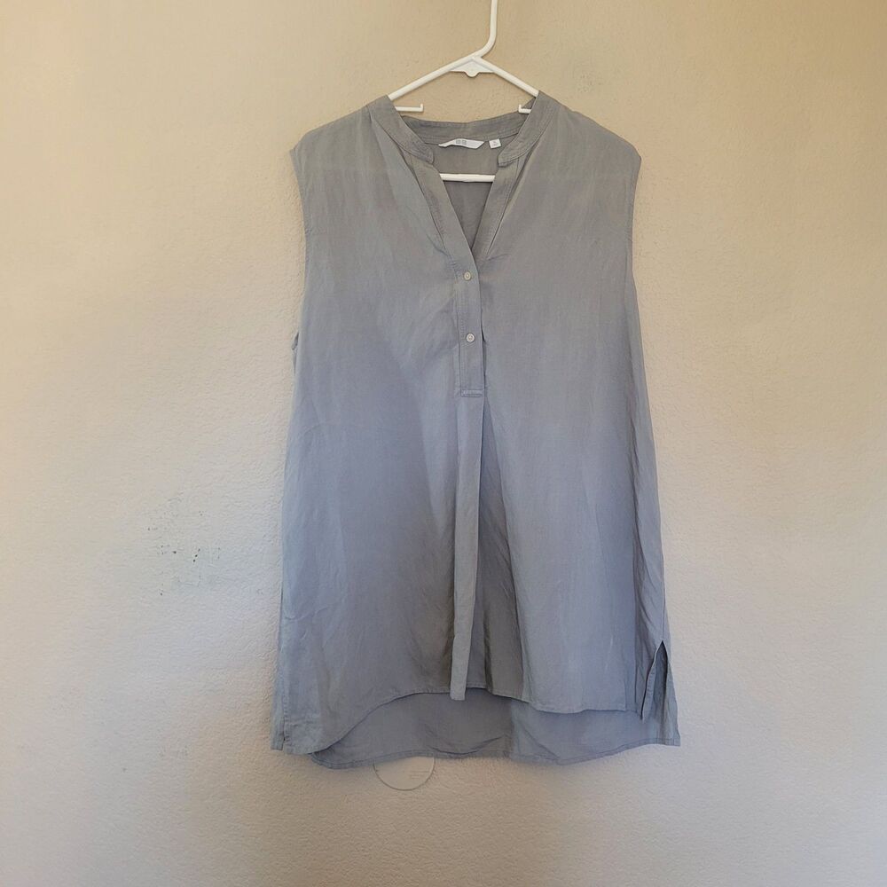 Uniqlo Linen Blend Shirt XL Gray Sleeveless Collared Button Up Washable Cottage